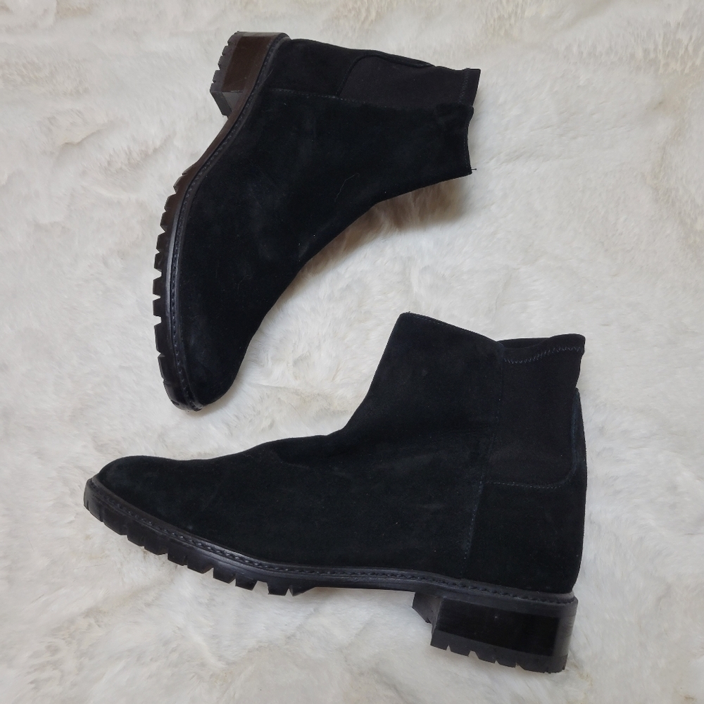 Stuart Weitzman Short Soft Suede Chelsea Boots Round Toe 7.5 Black